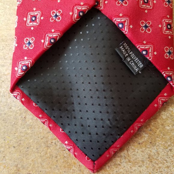 Studio Neck Tie Red with Navy and White details - Picture 5 of 9